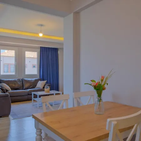 Pine 2 Apartment